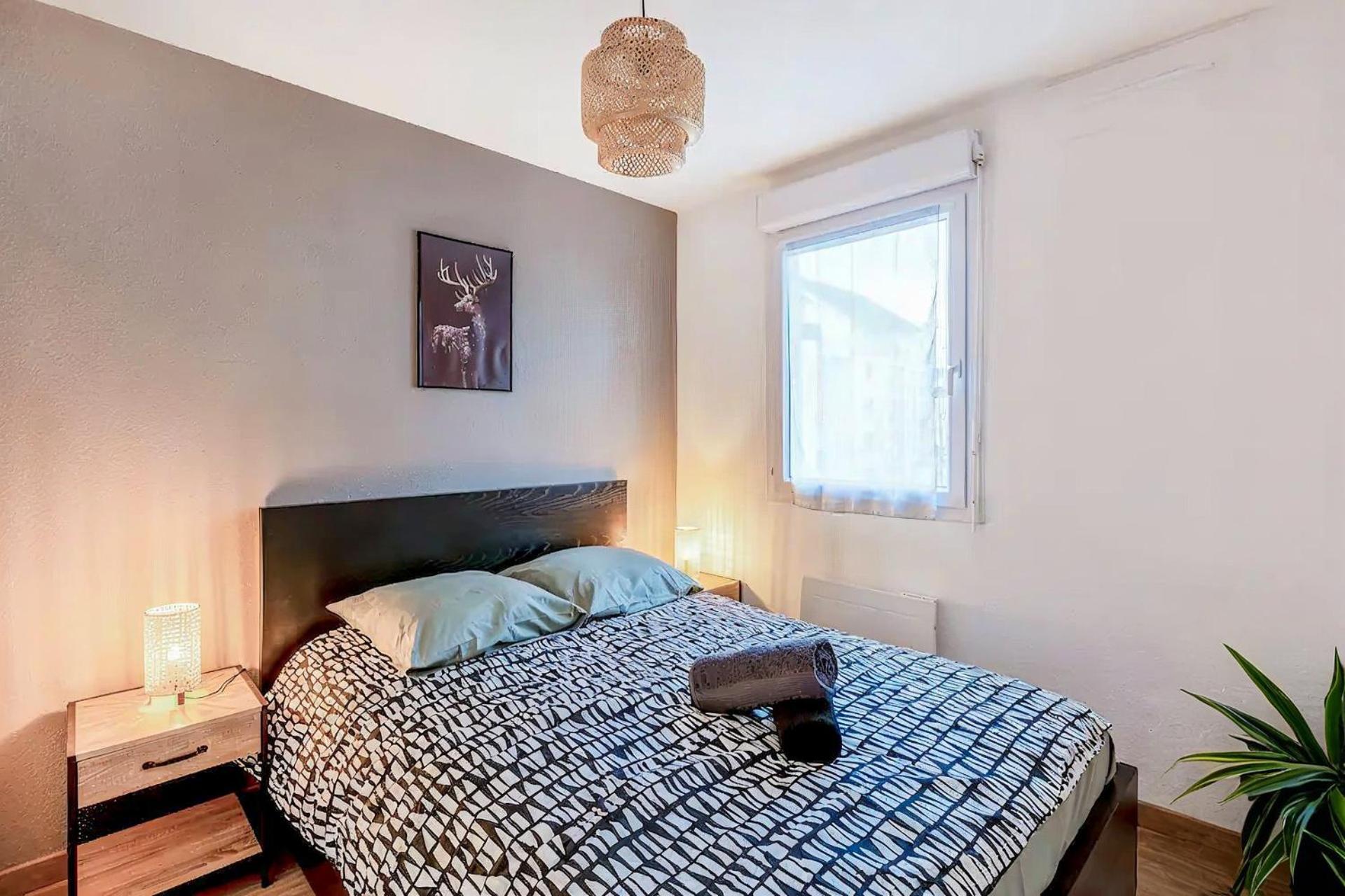 Superbe Appartement - Parking Gratuit - 4 Personnes Chambéry Zewnętrze zdjęcie
